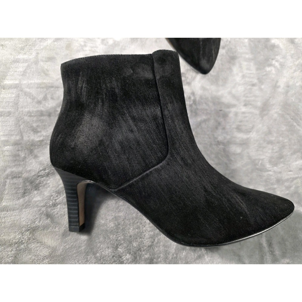 NEW Clarks Illeana Petal Ankle Zip Heeled Booties Women's 7.5 Black Suede